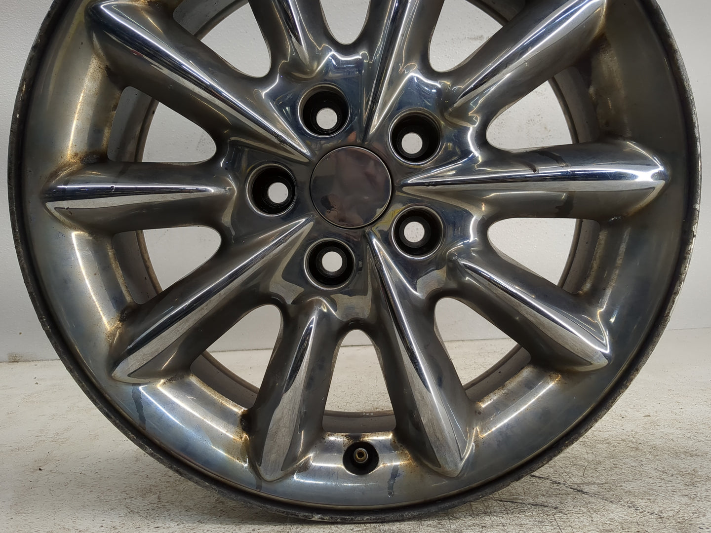 2003-2004 Chrysler 300m Oem Wheel Rim 1142763 - Oemusedautoparts1.com