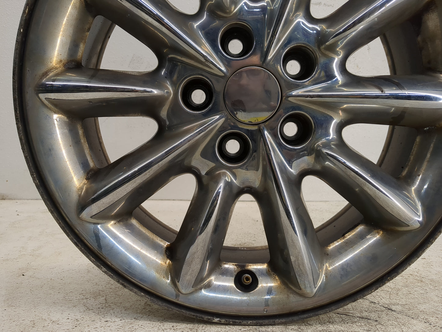 2003-2004 Chrysler 300m Oem Wheel Rim 1142763 - Oemusedautoparts1.com