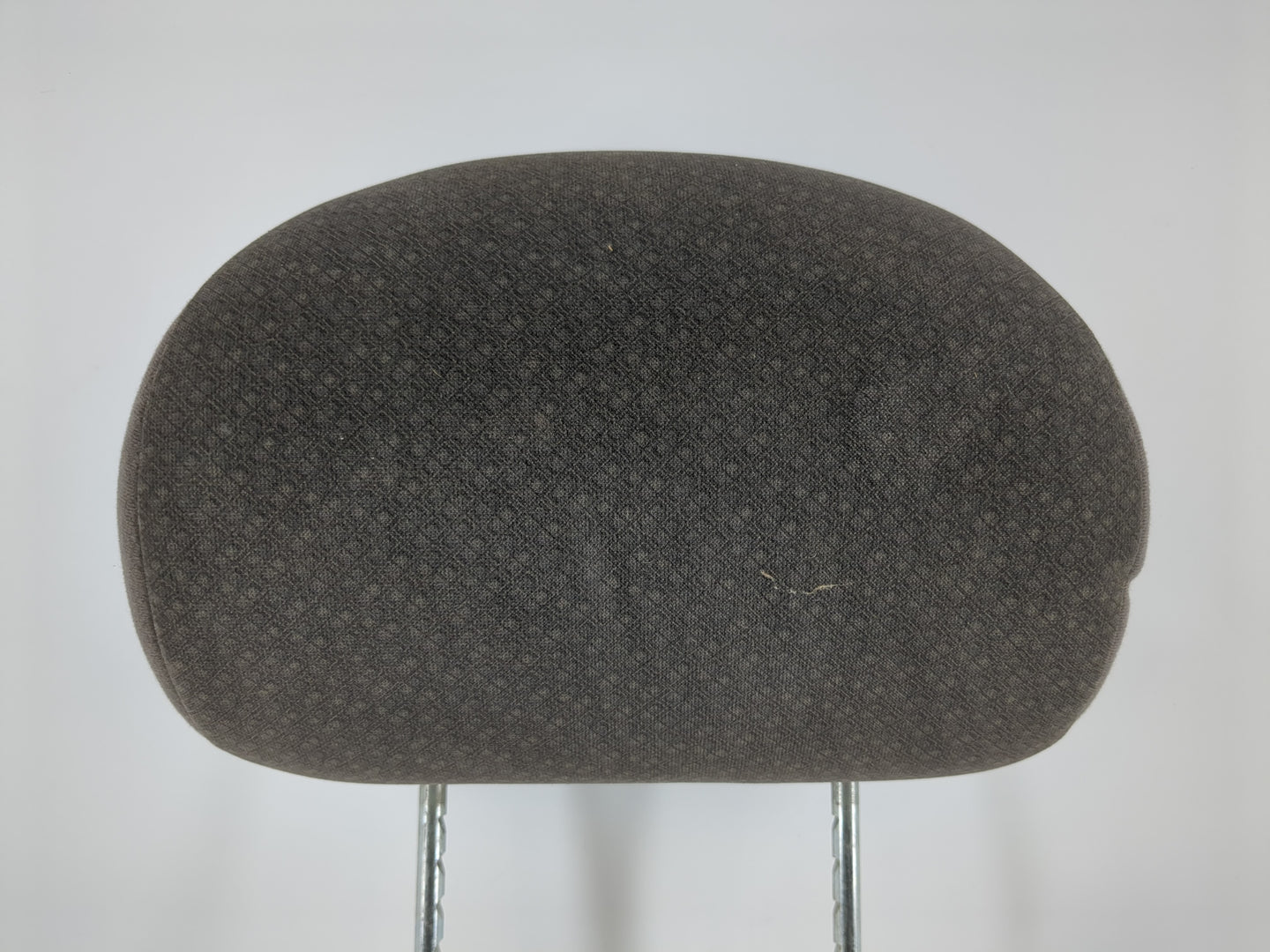 2002-2005 Chrysler Pt Cruiser Headrest Head Rest Rear Seat Fits Fits 2002 2003 2004 2005 OEM Used Auto Parts - Oemusedautopa