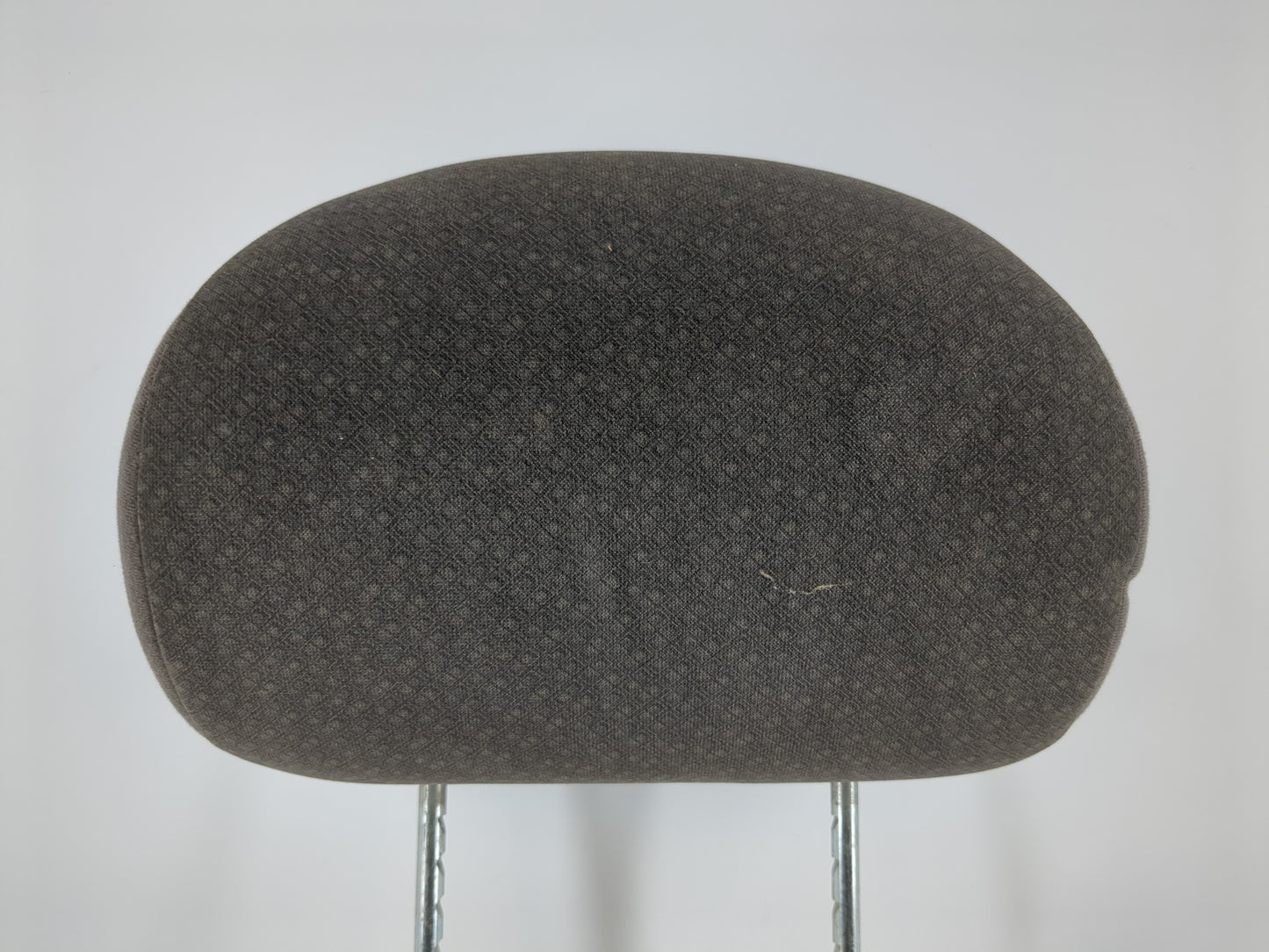 2002-2005 Chrysler Pt Cruiser Headrest Head Rest Rear Seat Fits Fits 2002 2003 2004 2005 OEM Used Auto Parts - Oemusedautopa