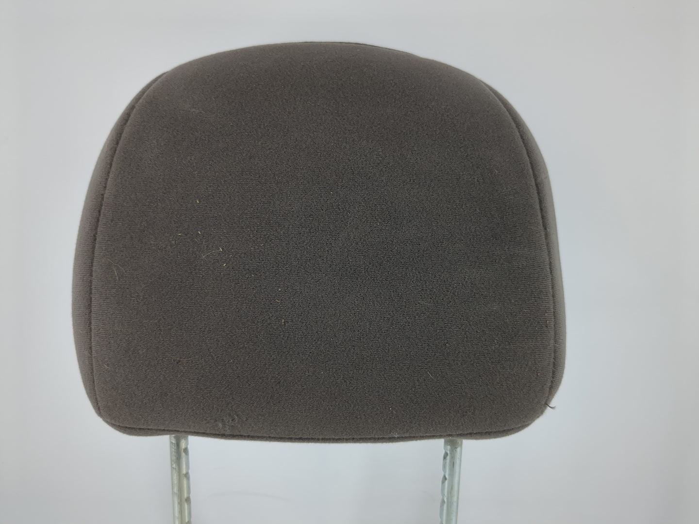 2002-2005 Chrysler Pt Cruiser Headrest Head Rest Rear Seat Fits Fits 2002 2003 2004 2005 OEM Used Auto Parts - Oemusedautopa