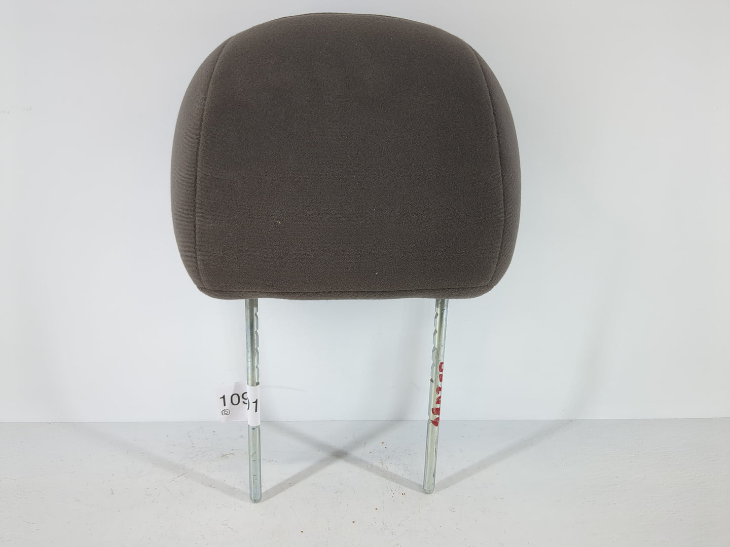 2002-2005 Chrysler Pt Cruiser Headrest Head Rest Front Driver Passenger Seat Fits Fits 2002 2003 2004 2005 OEM Used Auto Par