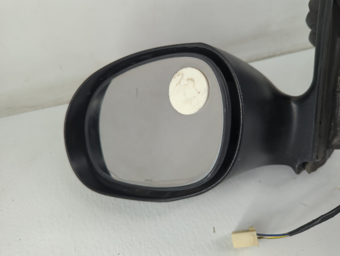 2001-2004 Chrysler Pt Cruiser Driver Side View Mirror - Left Door Mirror OEM Used - Oemusedautoparts1.com