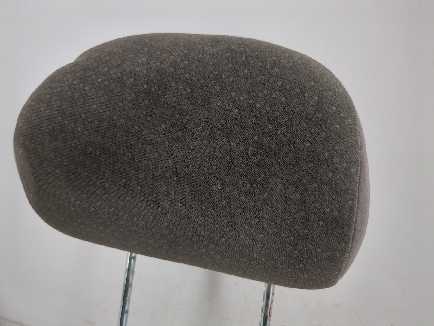 2003-2005 Chrysler Pt Cruiser Headrest Head Rest Front Driver Passenger Seat Fits Fits 2003 2004 2005 OEM Used Auto Parts - 