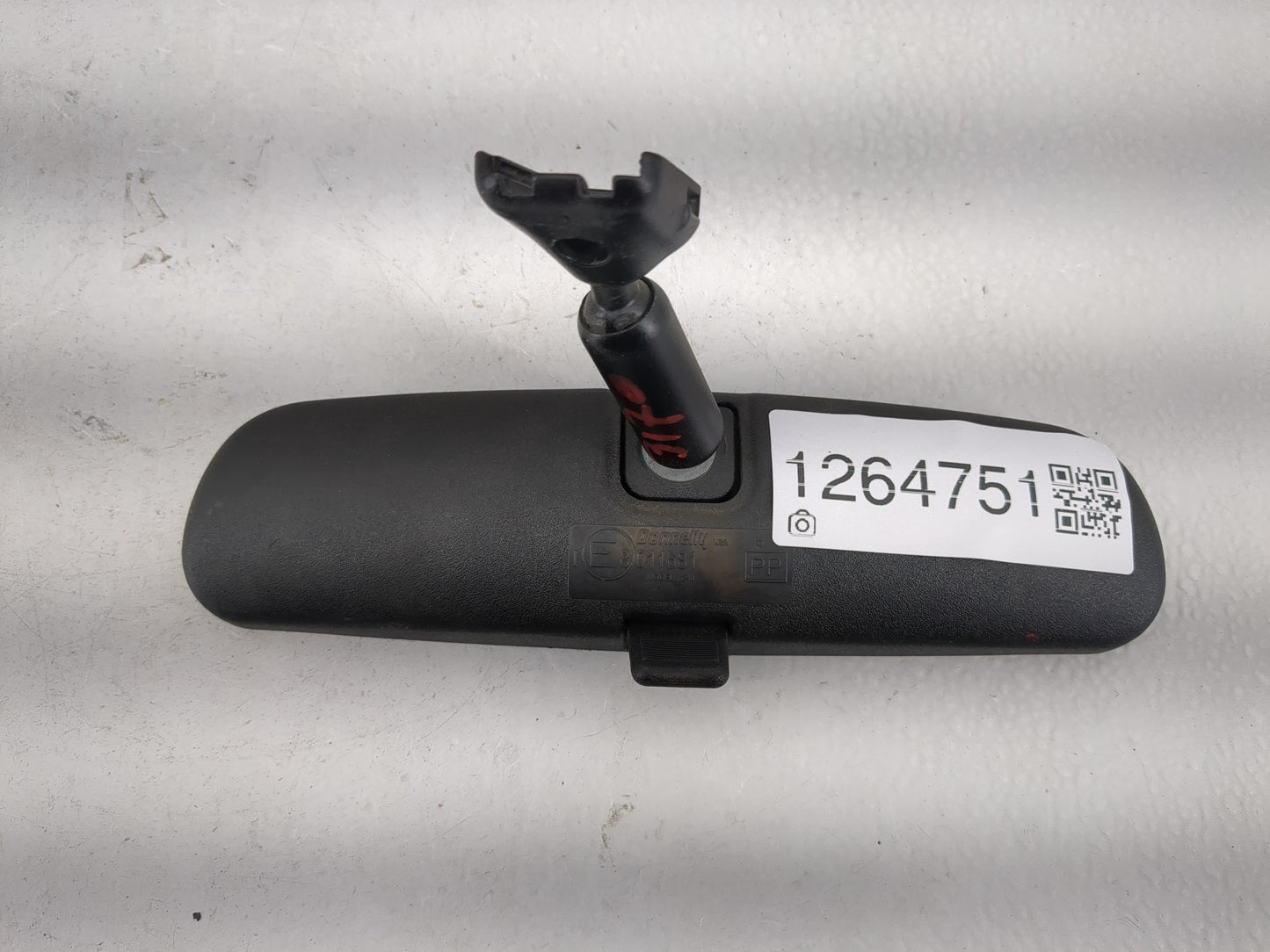2001-2010 Chrysler Pt Cruiser Interior Rear View Mirror Replacement OEM P/N:E8011681 Fits OEM Used Auto Parts - Oemusedautop