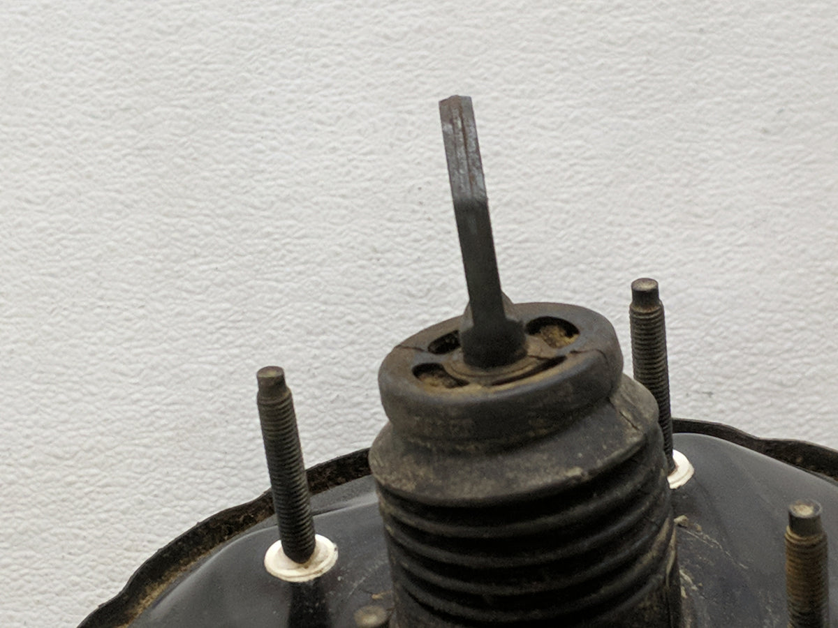 2003-2005 Chrysler Pt Cruiser Power Brake Booster Oem - Oemusedautoparts1.com