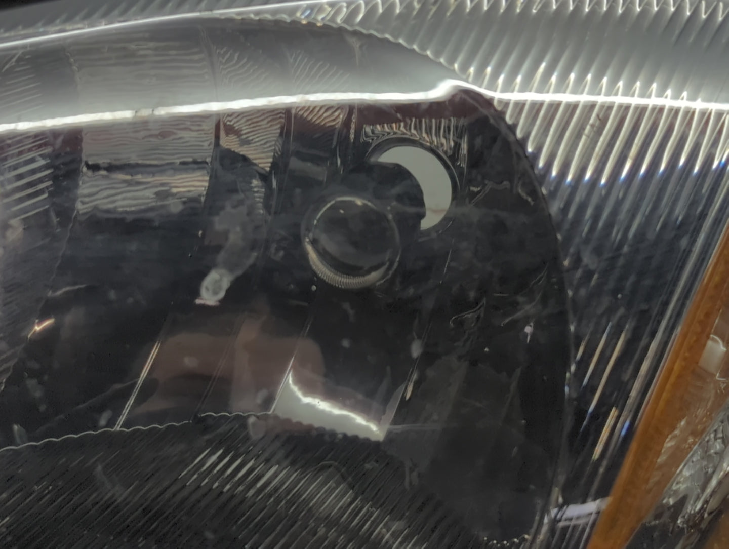 2001-2005 Chrysler Pt Cruiser Driver Left Oem Head Light Headlight Lamp - Oemusedautoparts1.com
