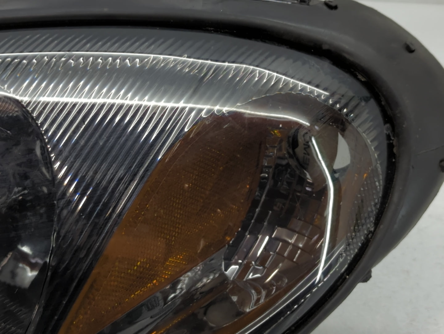 2001-2005 Chrysler Pt Cruiser Driver Left Oem Head Light Headlight Lamp - Oemusedautoparts1.com