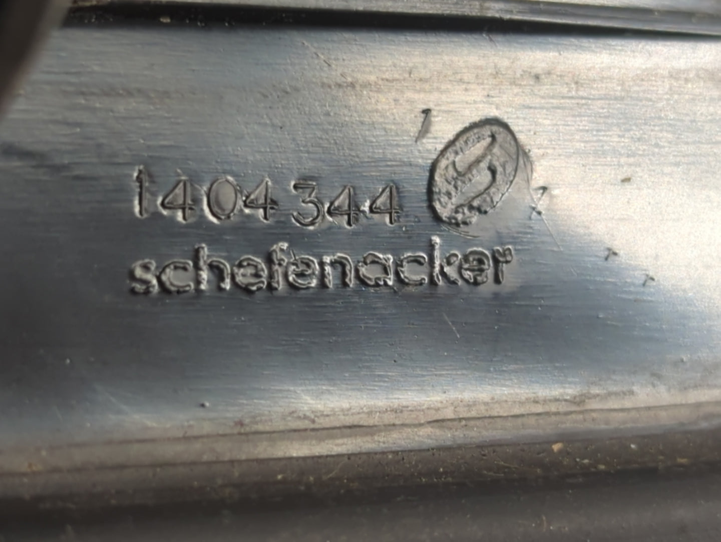 2003 Chrysler Pt Cruiser Passenger Side View Mirror - Right Door Mirror OEM Used - Oemusedautoparts1.com