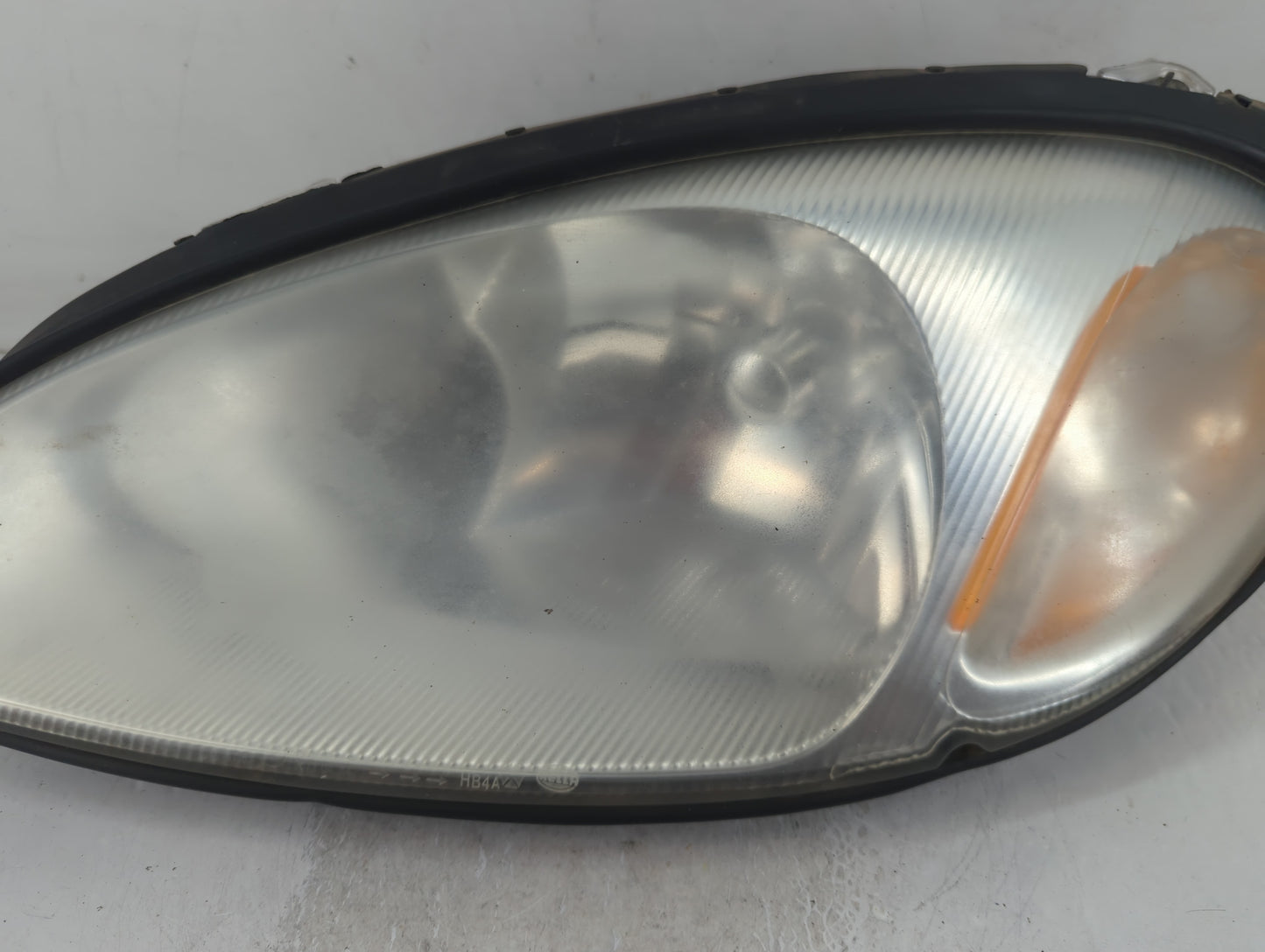 2001-2005 Chrysler Pt Cruiser Driver Left Oem Head Light Headlight Lamp - Oemusedautoparts1.com