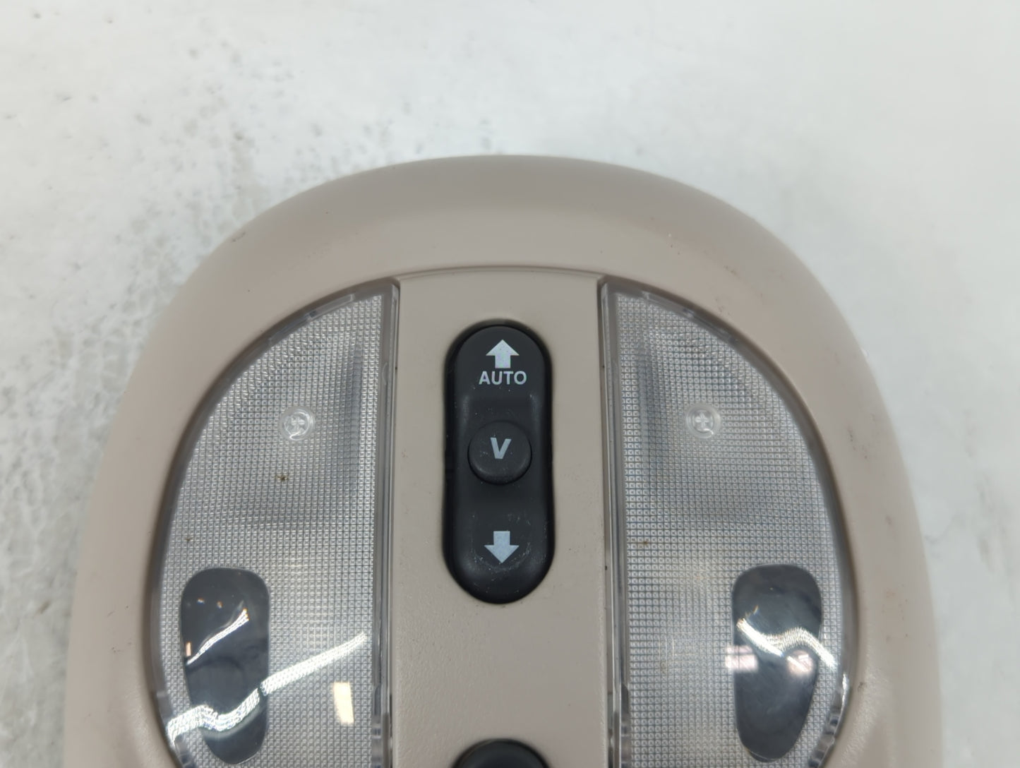 2003 Chrysler Pt Cruiser Overhead Roof Console - Oemusedautoparts1.com
