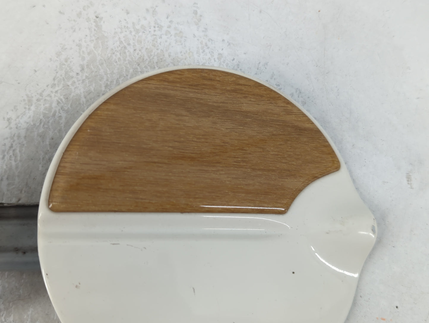 2003 Chrysler Pt Cruiser Fuel Tank Door Lid Gas Tank - Oemusedautoparts1.com