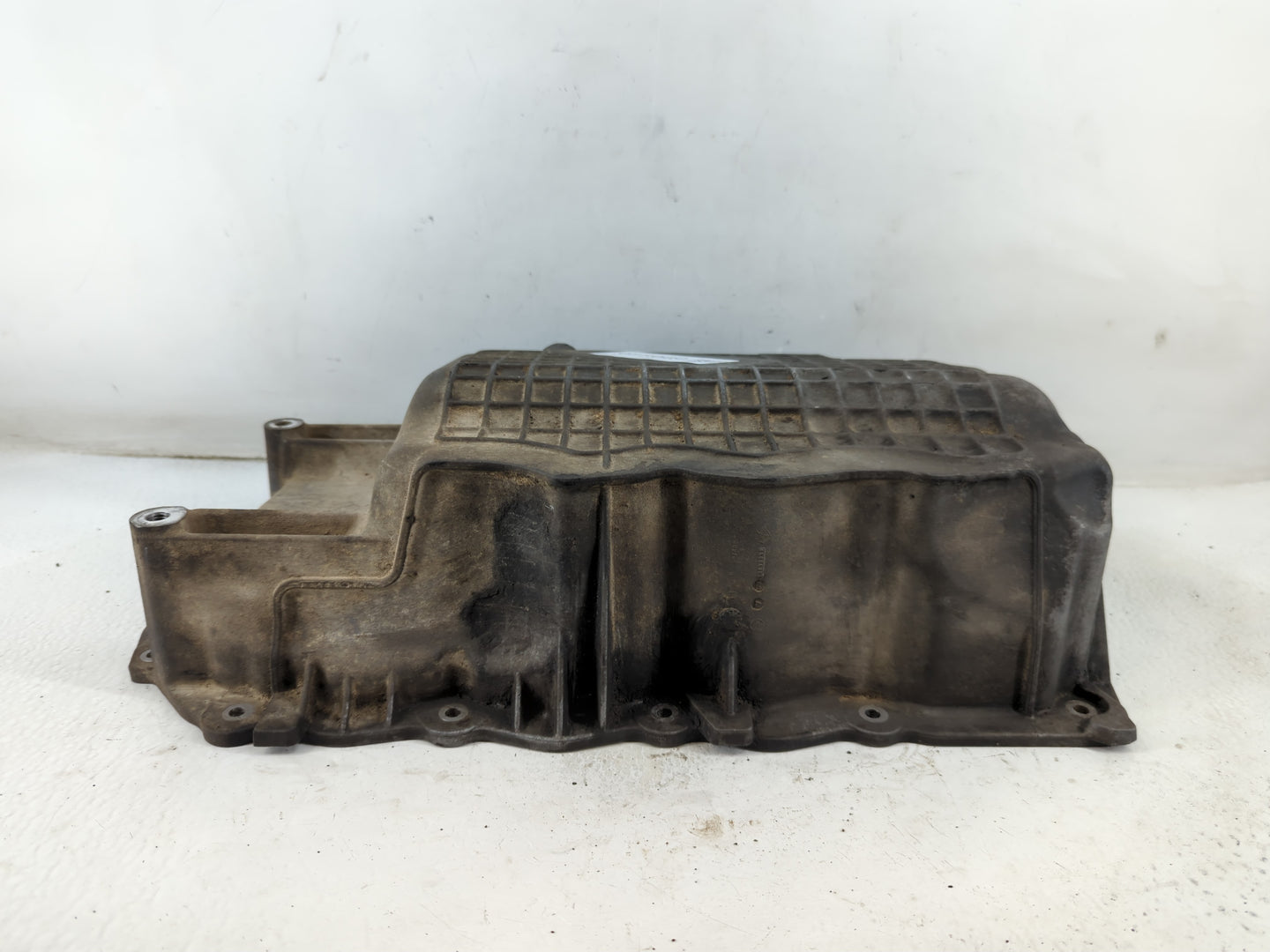 2003-2010 Chrysler Pt Cruiser Engine Oil Pan P/N:04884387AC Fits Fits 2003 2004 2005 2006 2007 2008 2009 2010 OEM Used Auto 