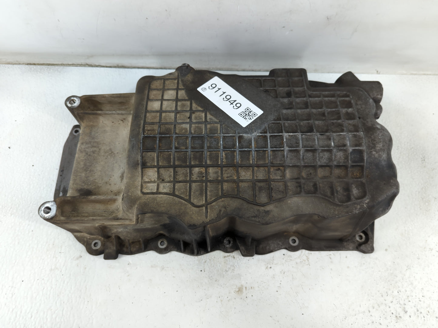 2003-2010 Chrysler Pt Cruiser Engine Oil Pan P/N:04884387AC Fits Fits 2003 2004 2005 2006 2007 2008 2009 2010 OEM Used Auto 