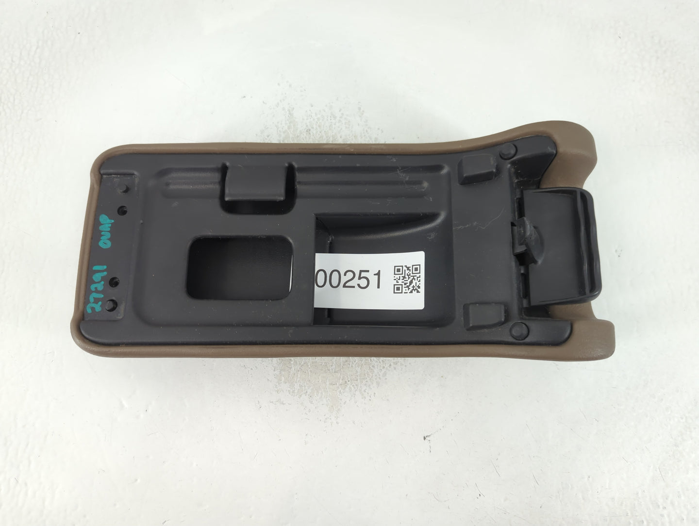 2001-2003 Chrysler Sebring Center Console Armrest Cover Lid Fits Fits 2001 2002 2003 OEM Used Auto Parts - Oemusedautoparts1