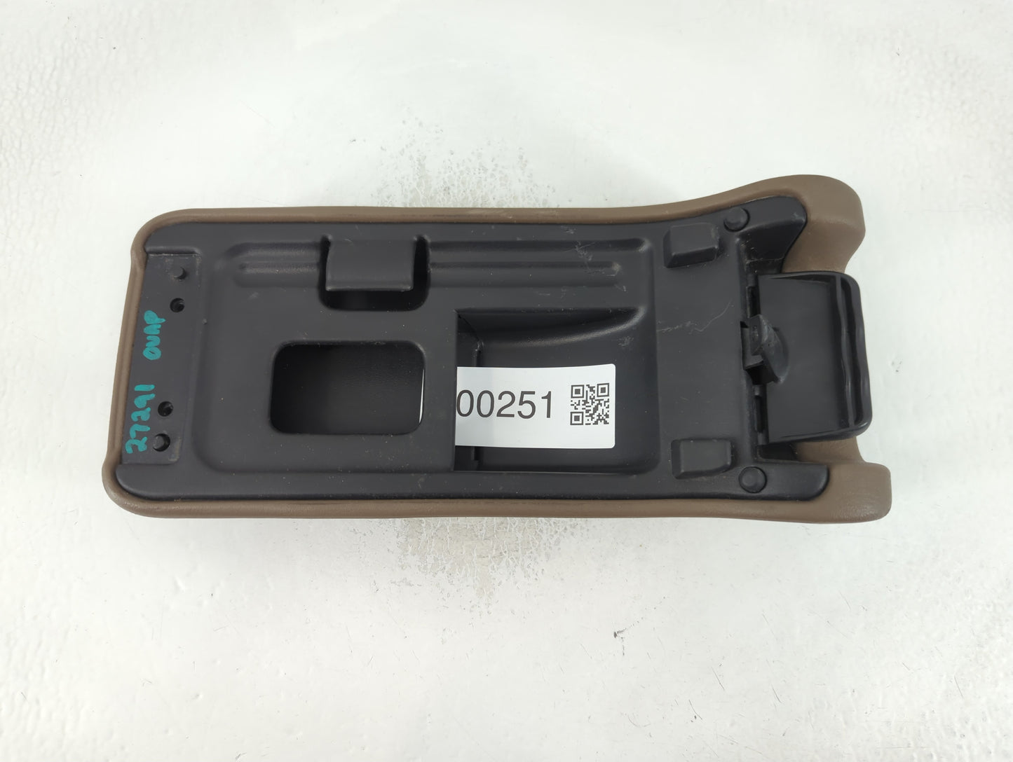2001-2003 Chrysler Sebring Center Console Armrest Cover Lid Fits Fits 2001 2002 2003 OEM Used Auto Parts - Oemusedautoparts1