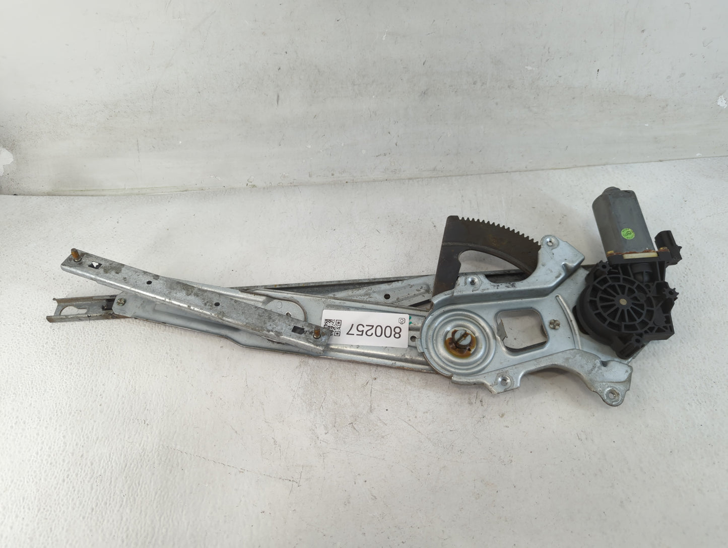 2001-2005 Chrysler Sebring Passenger Front Right Power Window Motor - Oemusedautoparts1.com
