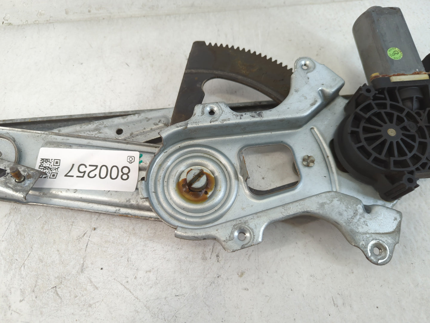 2001-2005 Chrysler Sebring Passenger Front Right Power Window Motor - Oemusedautoparts1.com