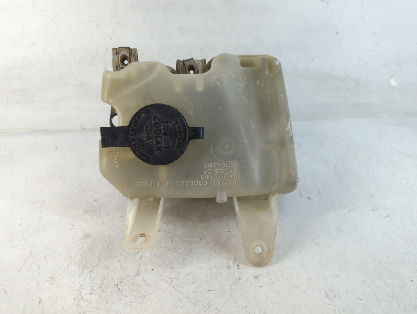 2001 Chrysler Sebring Radiator Coolant Overflow Expansion Tank Bottle - Oemusedautoparts1.com