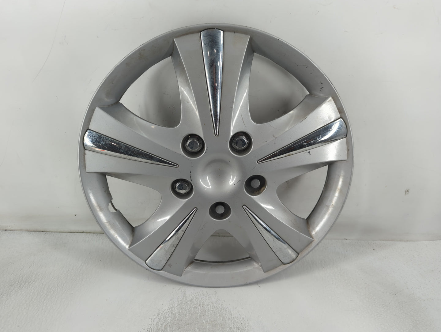 2003 Chrysler Sebring Center Cap Oem - Oemusedautoparts1.com