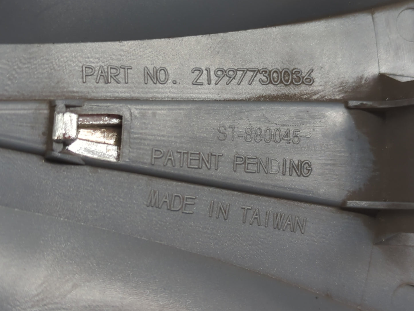 2003 Chrysler Sebring Center Cap Oem - Oemusedautoparts1.com