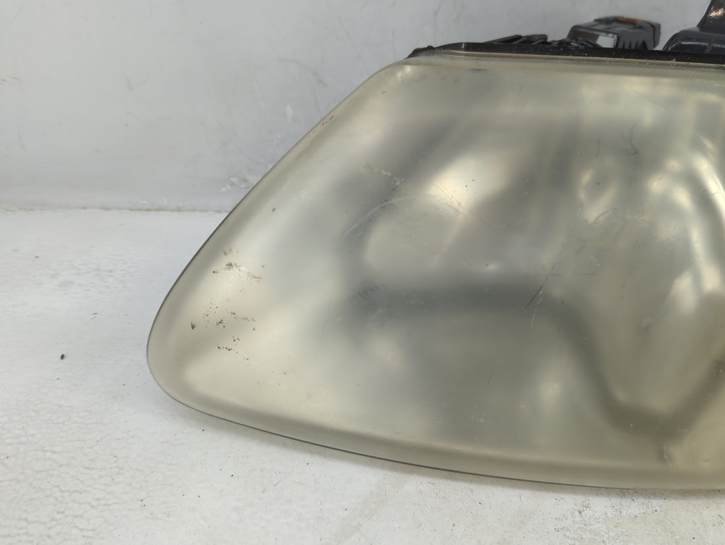2001 Chrysler Town & Country Driver Left Oem Head Light Headlight Lamp - Oemusedautoparts1.com