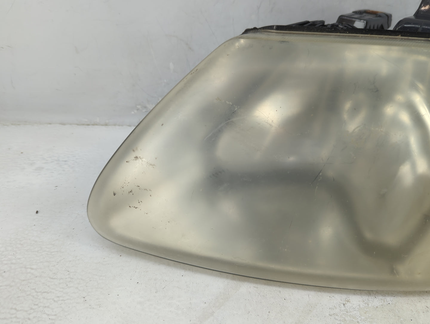 2001 Chrysler Town & Country Driver Left Oem Head Light Headlight Lamp 1412563 - Oemusedautoparts1.com