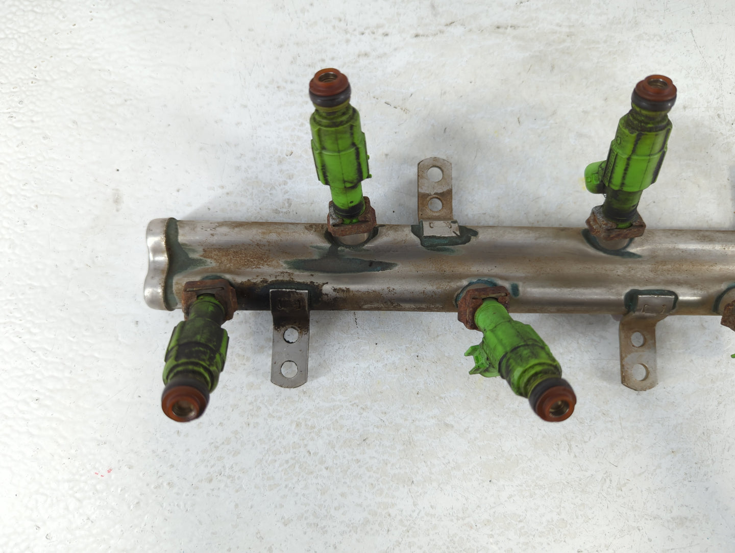 2003 Chrysler Town & Country Fuel Injectors P/N:04861 498AD Fits OEM Used Auto Parts - Oemusedautoparts1.com