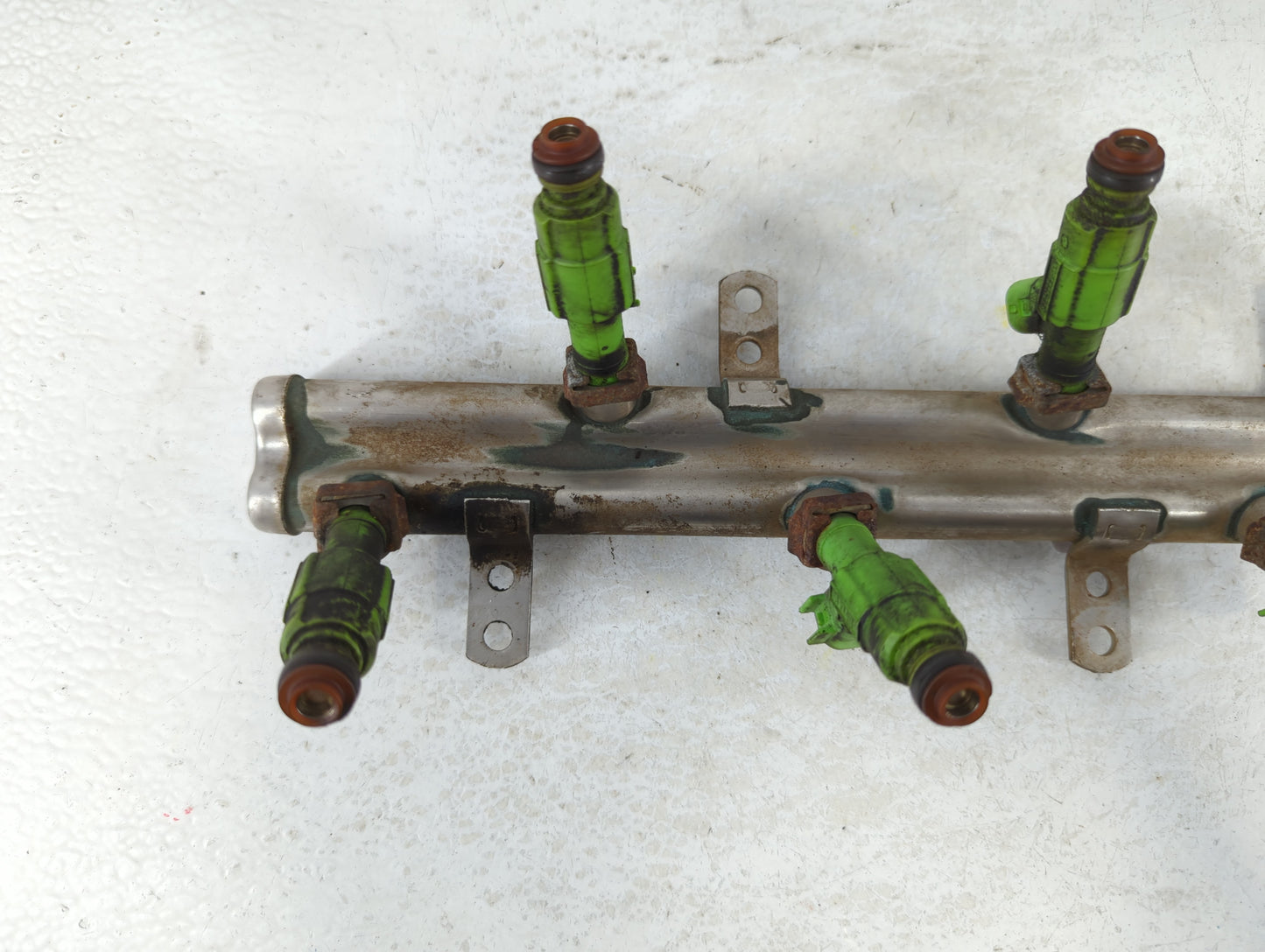 2003 Chrysler Town & Country Fuel Injectors P/N:04861 498AD Fits OEM Used Auto Parts - Oemusedautoparts1.com