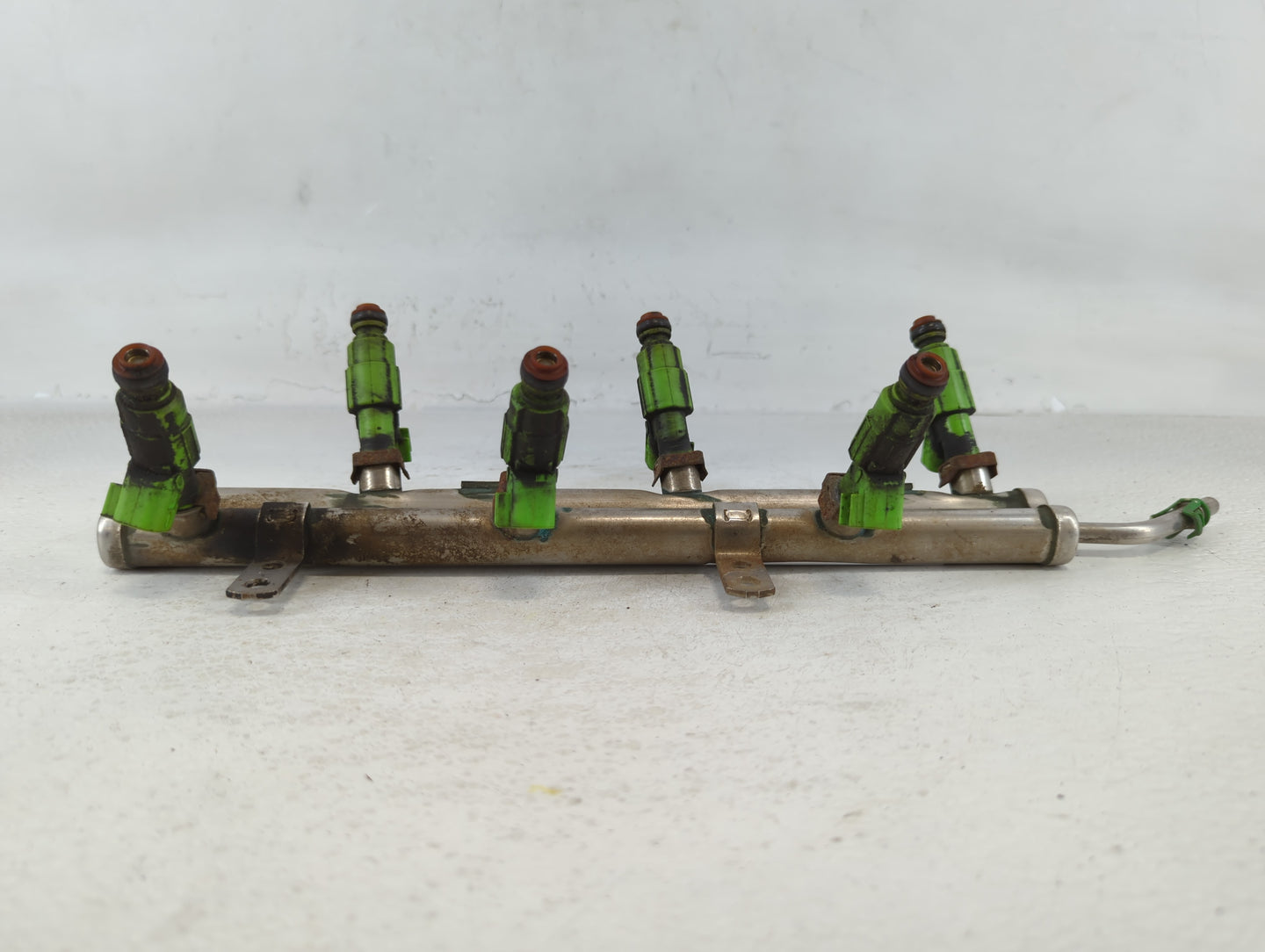 2003 Chrysler Town & Country Fuel Injectors P/N:04861 498AD Fits OEM Used Auto Parts - Oemusedautoparts1.com