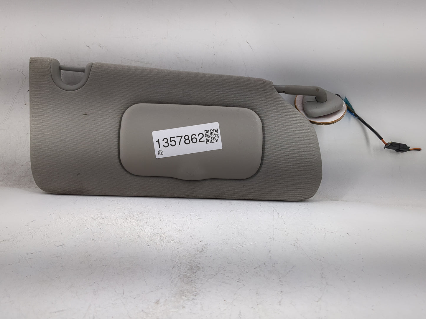 2003 Dodge Caravan Sun Visor Shade Replacement Passenger Right Mirror Fits OEM Used Auto Parts - Oemusedautoparts1.com