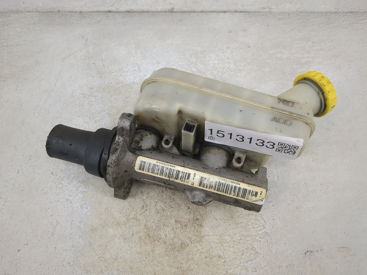 2001-2007 Dodge Caravan Brake Master Cylinder 1513133 - Oemusedautoparts1.com