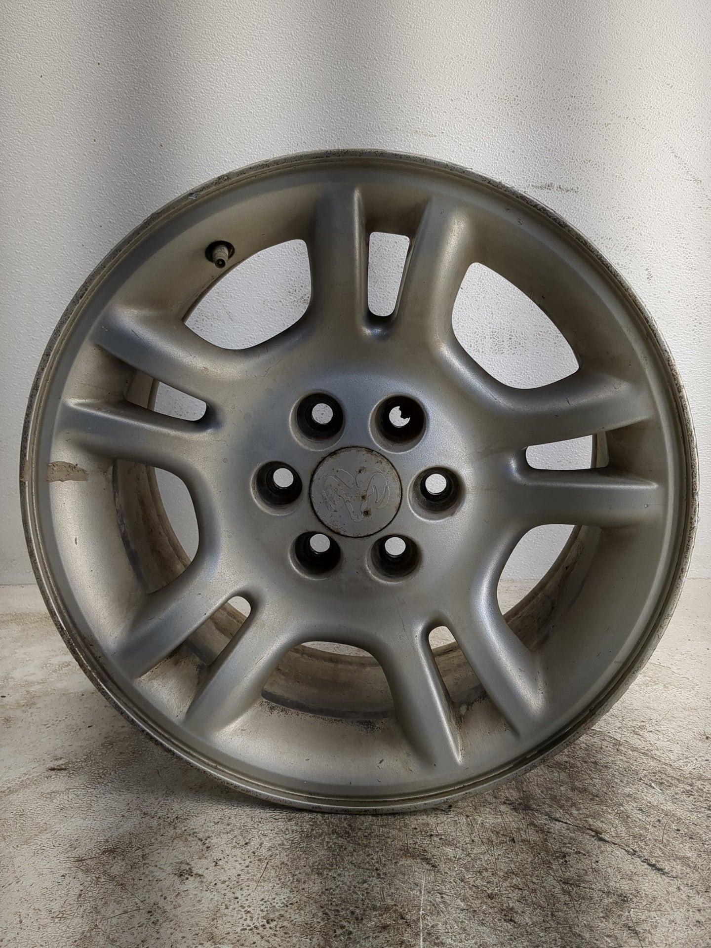 2001-2004 Dodge Dakota Oem Wheel Rim - Oemusedautoparts1.com