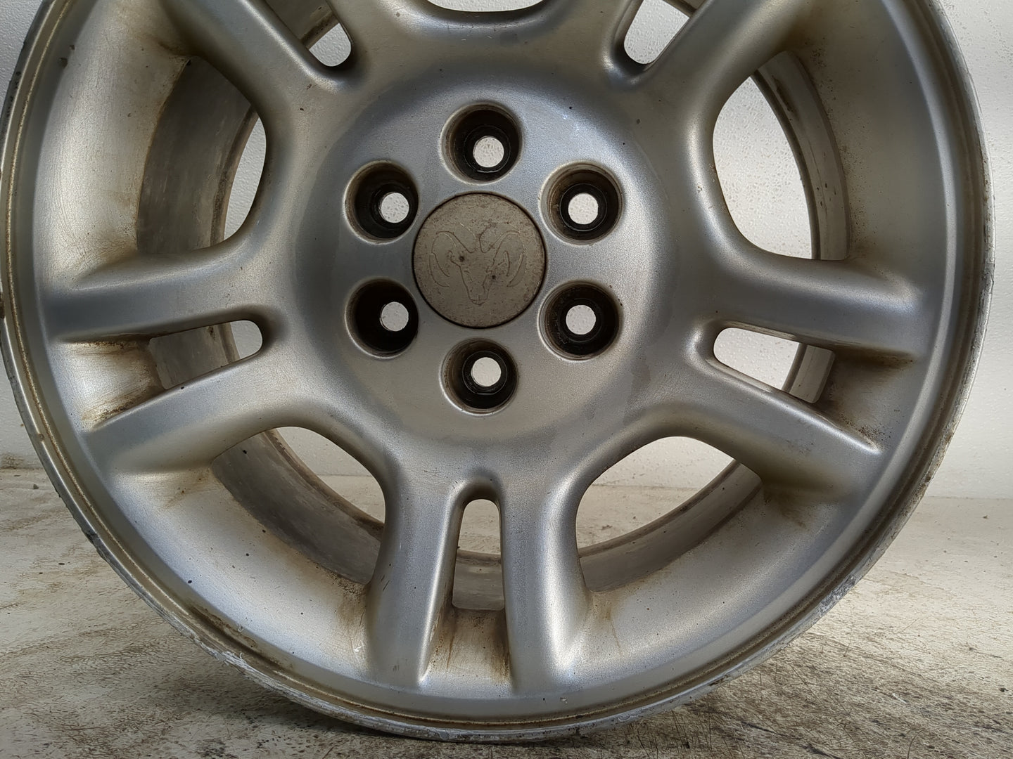2001-2004 Dodge Dakota Oem Wheel Rim - Oemusedautoparts1.com