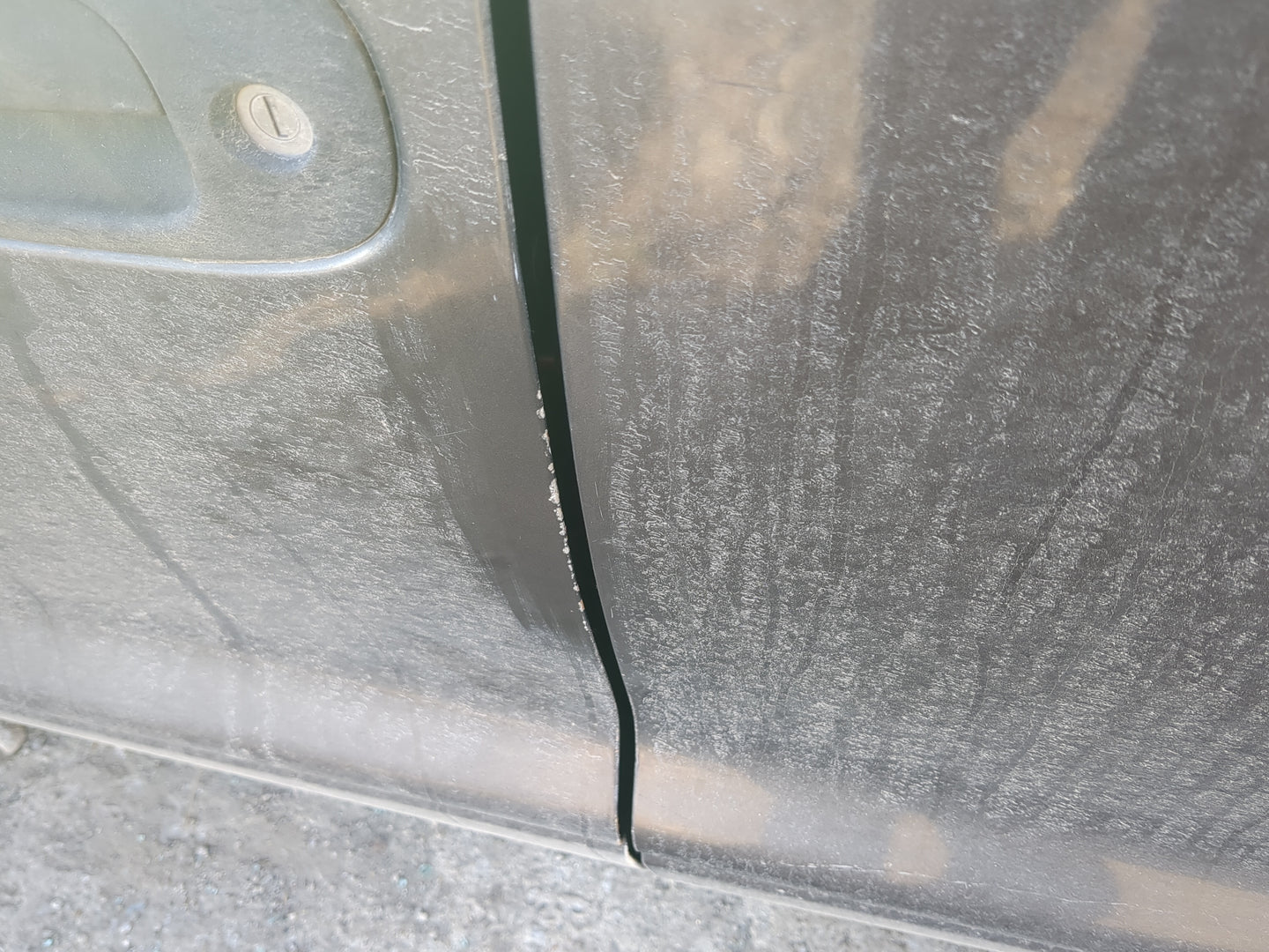 2000-2004 Dodge Dakota Driver Front Door Oem - Oemusedautoparts1.com