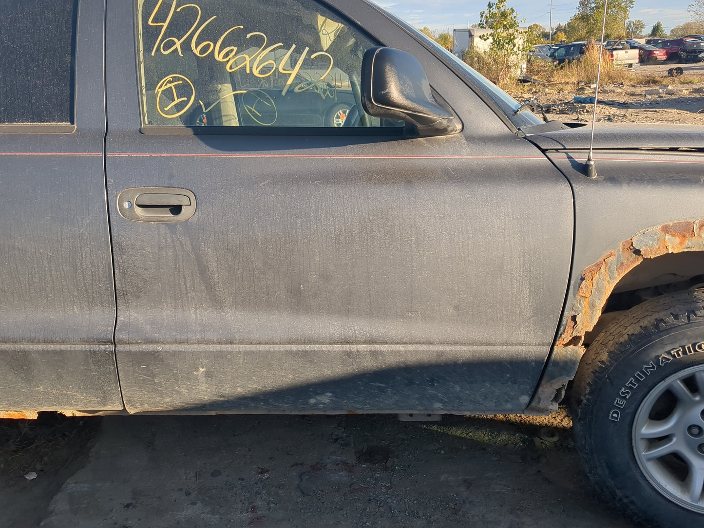 2000-2004 Dodge Dakota Passenger Front Door Oem 1203486 - Oemusedautoparts1.com