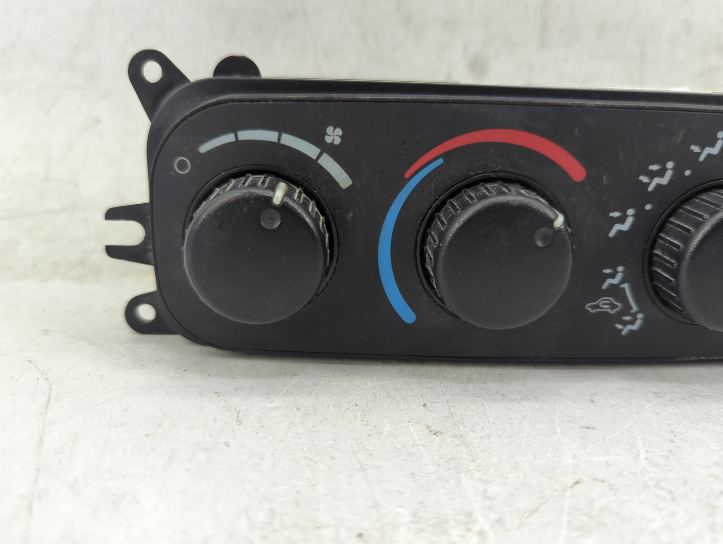 2003-2004 Dodge Dakota Climate Control Module Temperature AC/Heater Replacement P/N:P55056322AC 58024B Fits Fits 2003 2004 2