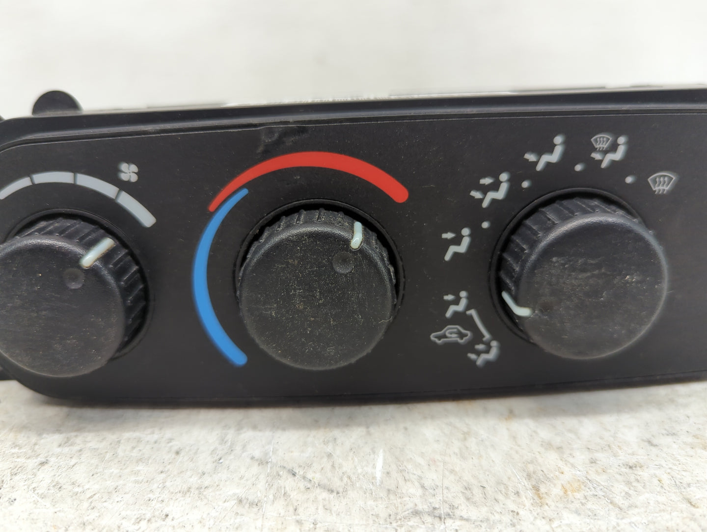 2003-2004 Dodge Dakota Climate Control Module Temperature AC/Heater Replacement P/N:55056322AC Fits Fits 2003 2004 2005 OEM 
