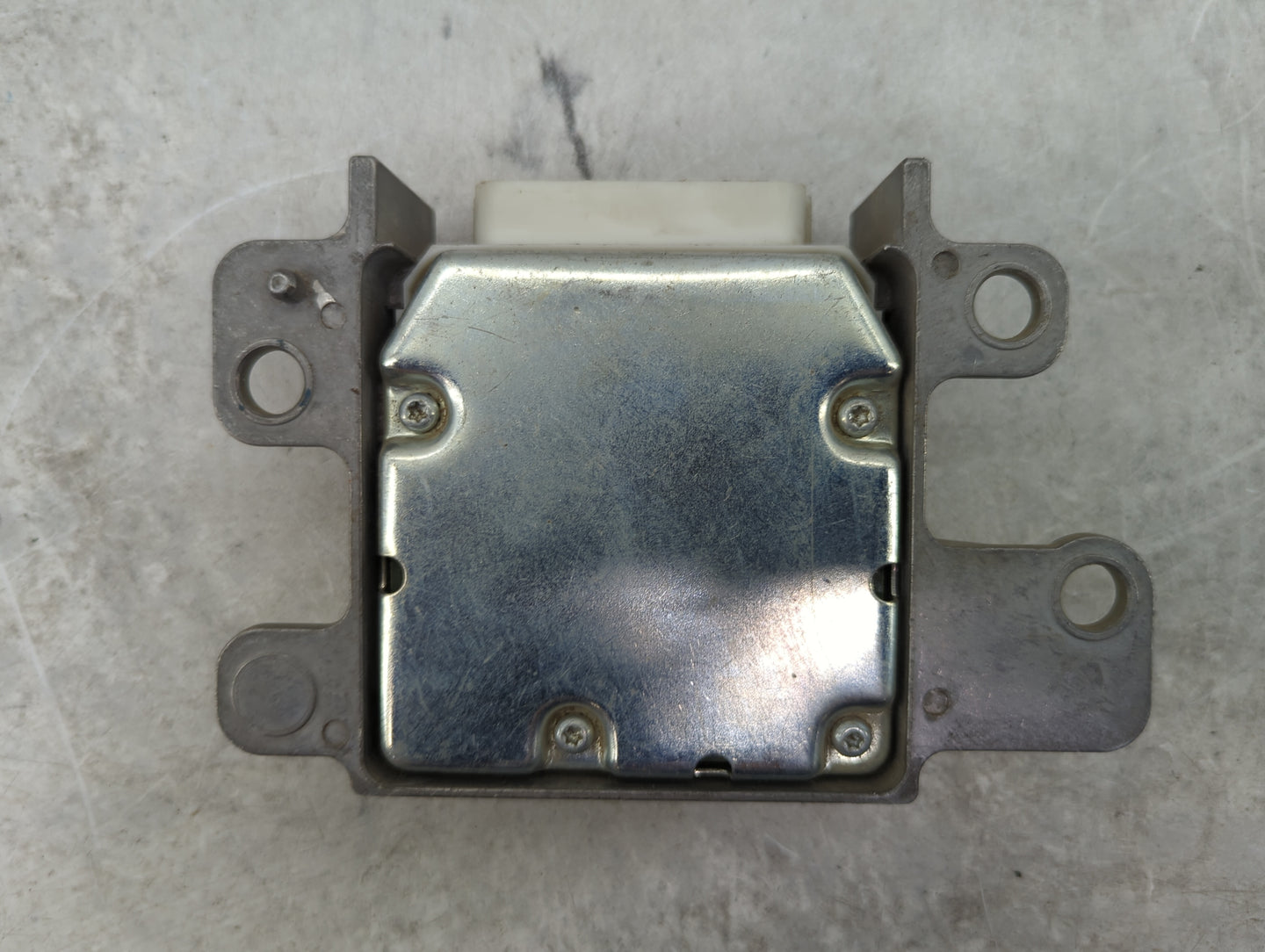 2003-2004 Dodge Dakota Safety Restraint Srs Airbag Control Module - Oemusedautoparts1.com