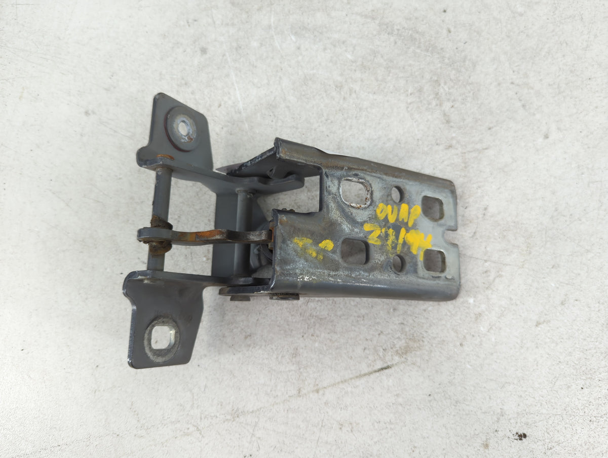 2003 Dodge Durango Driver Left Hood Hinge 1079904 - Oemusedautoparts1.com