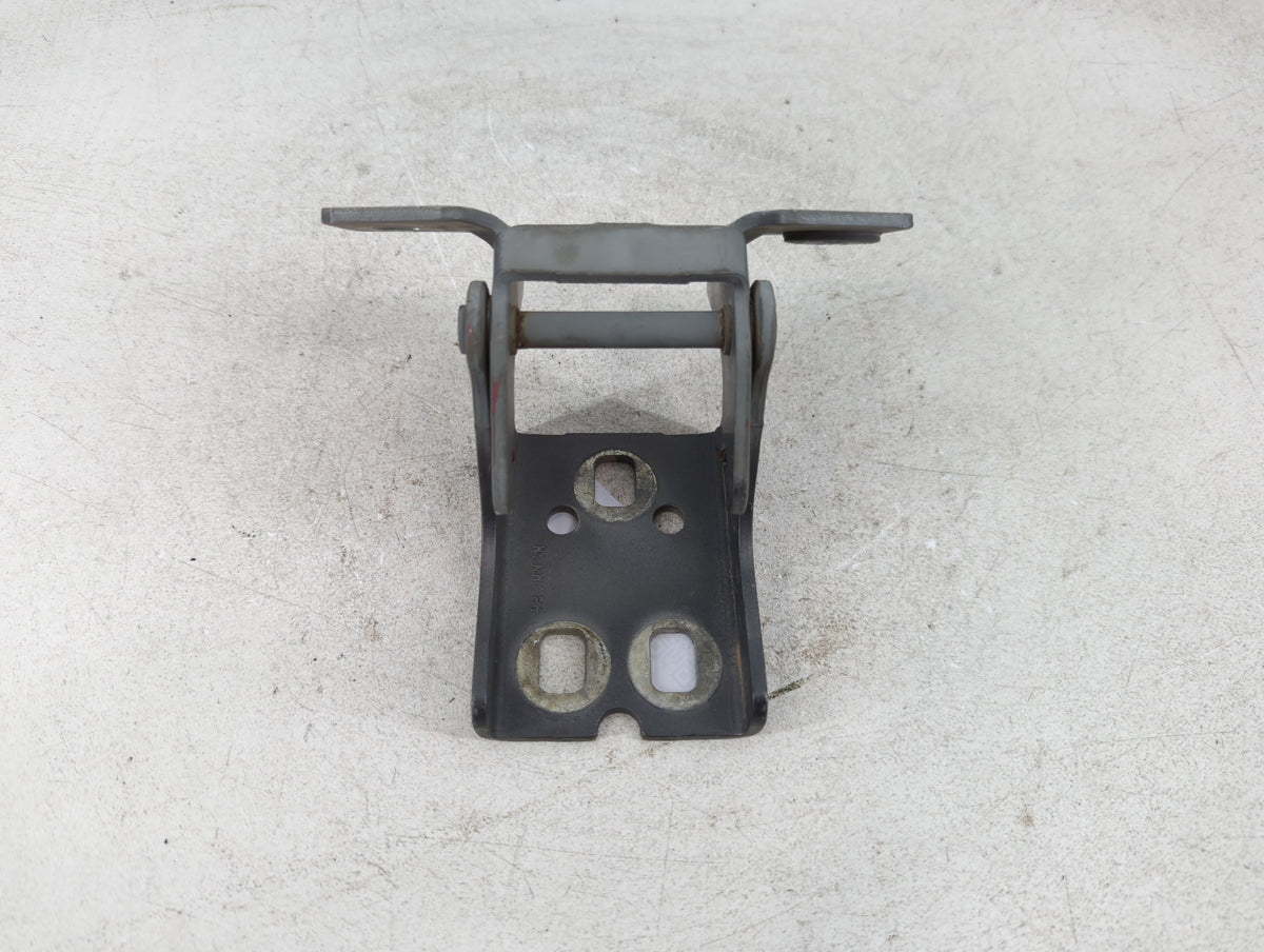 2003 Dodge Durango Driver Left Hood Hinge 1079909 - Oemusedautoparts1.com