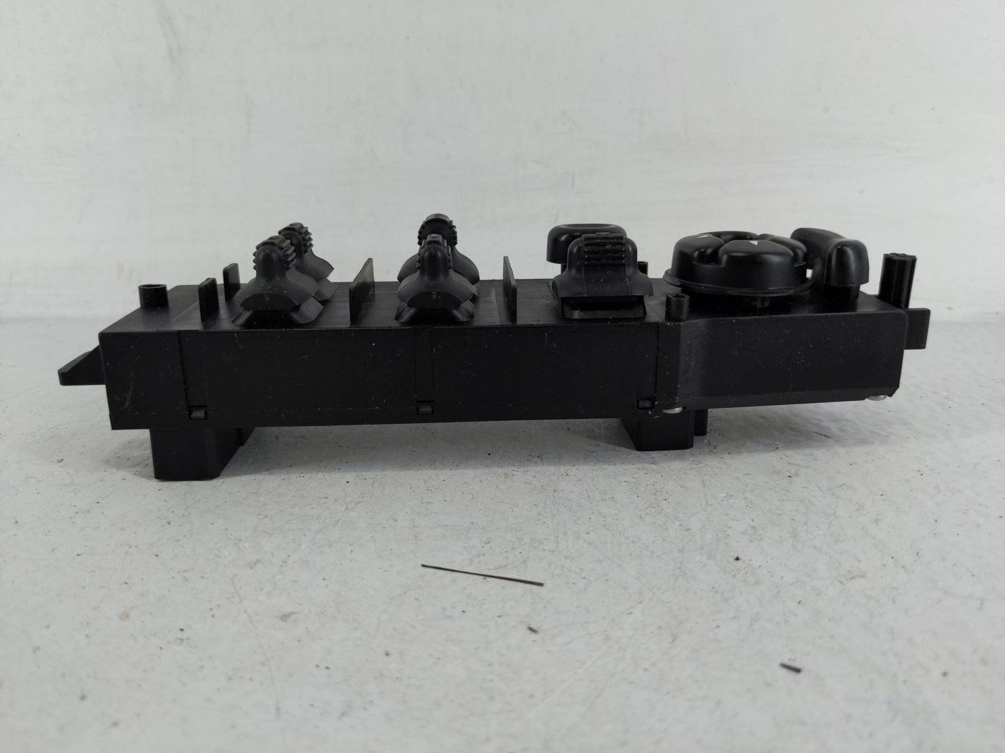 2001-2003 Dodge Durango Master Power Window Switch Replacement Driver Side Left P/N:211210-107 Fits OEM Used Auto Parts - Oe