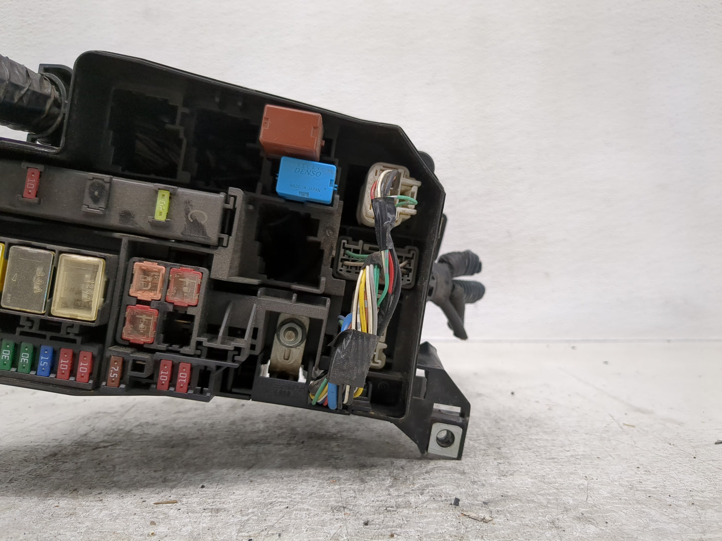 2000-2003 Dodge Durango Fusebox Fuse Box Panel Relay Module P/N:P56049549AC Fits Fits 2000 2001 2002 2003 OEM Used Auto Part
