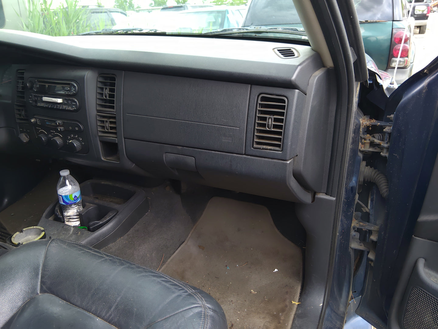 2003 Dodge Durango Passenger Glove Box Door Storage Compartment 5034814 - Oemusedautoparts1.com