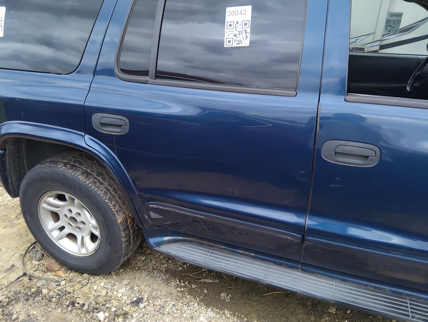 1998-2003 Dodge Durango Passenger Rear Door Oem - Oemusedautoparts1.com