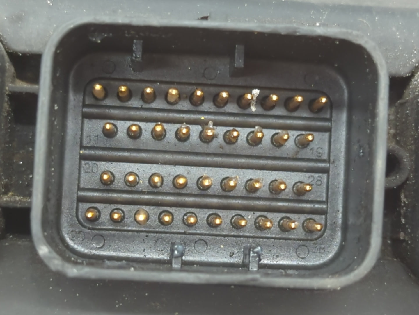 2003 Dodge Durango PCM Engine Control Computer ECU ECM PCU OEM P/N:P56029124AA Fits OEM Used Auto Parts - Oemusedautoparts1.