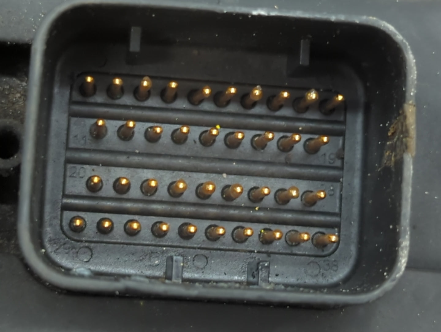 2003 Dodge Durango PCM Engine Control Computer ECU ECM PCU OEM P/N:P56029124AA Fits OEM Used Auto Parts - Oemusedautoparts1.