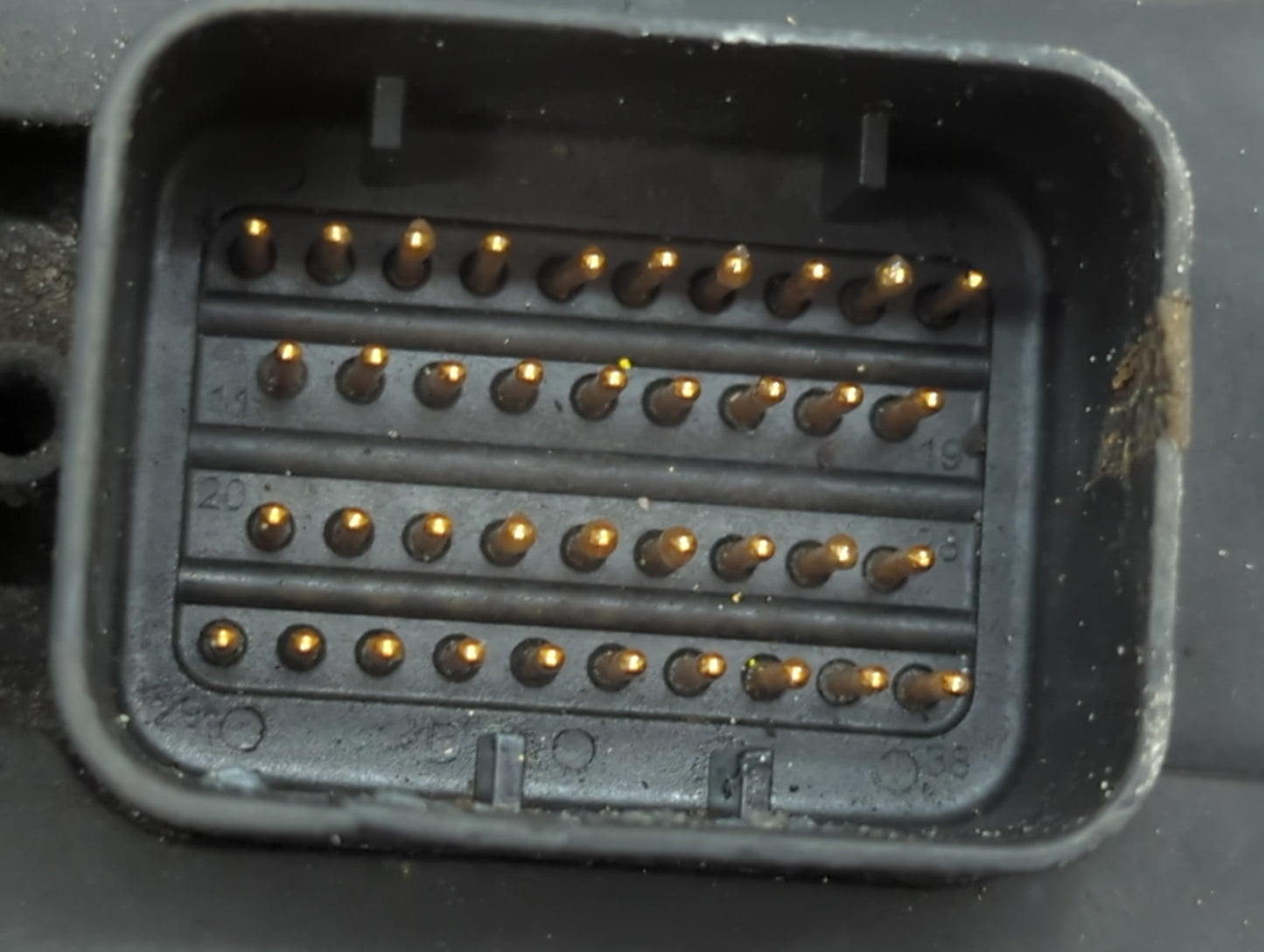 2003 Dodge Durango PCM Engine Control Computer ECU ECM PCU OEM P/N:P56029124AA Fits OEM Used Auto Parts - Oemusedautoparts1.