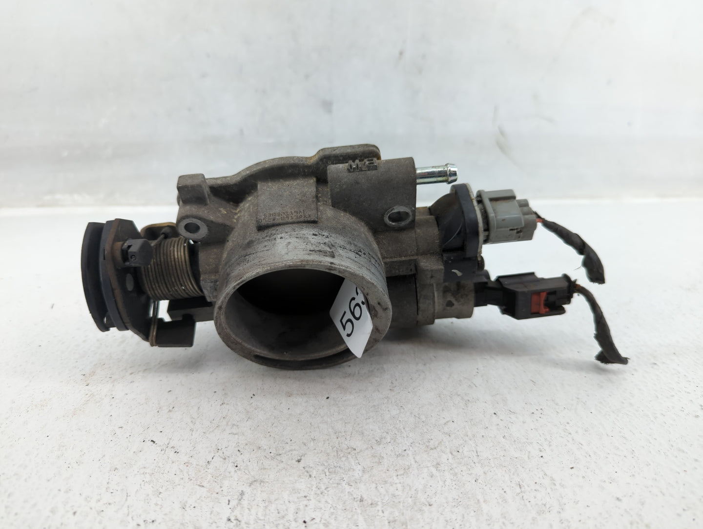 2001-2003 Dodge Durango Throttle Body P/N:63832119AF Fits Fits 2001 2002 2003 OEM Used Auto Parts - Oemusedautoparts1.com