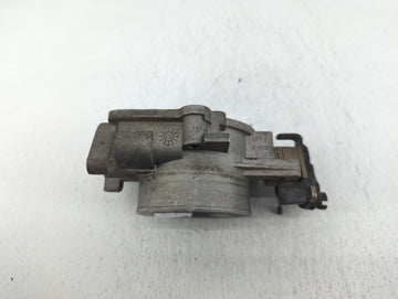 2001-2003 Dodge Durango Throttle Body P/N:11200015BB Fits Fits 2001 2002 2003 OEM Used Auto Parts